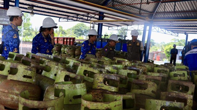 Inspeksi dadakan penyaluran Gas LPG 3 Kg di Kabupaten Klungkung dan Karangasem. Foto: dok/Pemprov Bali