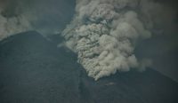 Erupsi Gunung Lewotobi Laki-laki, NTT. Foto: dok/pribadi
