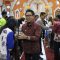 Wakil Wali Kota Denpasar I Kadek Arya Wibawa saat memantau pelaksanaan Hari Raya Natal di tiga lokasi gereja, Rabu (25/12/2024). Foto: dok/Pemkot Denpasar