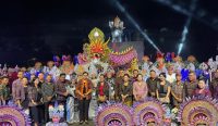 Wali Kota Denpasar, I Gusti Ngurah Jaya Negara saat membuka Denpasar Festival 2024 di Kawasan Titik Nol Catus Pata, Patung Catur Muka Denpasar, pada Minggu (22/12/2024). Foto: dok/Pemkot Denpasar
