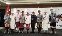 Gubernur Koster saat membuka Rakerda III Asita Bali 2025 dan Love Bali Table Top di Westin Hotel Nusa Dua, Kamis (27/2/2025). Foto: tim/diksimerdeka.com