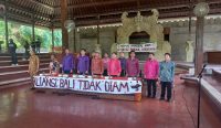 DPRD Bali saat menerima aspirasi dari Aliansi Bali Tidak Diam, Senin (17/02/2025). Foto: dok/pribadi