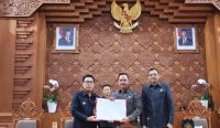 Wakil Wali Kota Denpasar I Kadek Agus Arya Wibawa saat Rapat Paripurna DPRD Denpasar, Selasa (25/03/2025). Foto: dok/Pemkot Denpasar