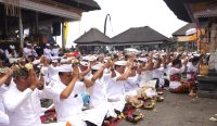 Karya Agung Ida Bhatara Turun Kabeh (IBTK) Tahun 2025, Sabtu (12/04/2025). Foto: dok/Pemprov Bali