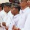 Pelantikan Made Rentin (tengah) sebagai Kadis KLH Pemprov Bali bersama 20 pimpinan pejabat tinggi pratama lainnya, di Gedung Wiswa Sabha Kantor Gubenur Bali, Jumat (9/5/25). Foto: tim/diksimerdeka.com