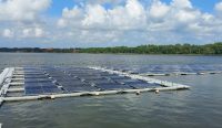 Pembangkit Listrik Tenaga Surya (PLTS) terapung di Waduk Muara Nusa Dua, Pemogan, Denpasar. Foto: dok/pribadi
