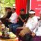 Gubernur Bali Wayan Koster (tengah) saat mendampingi kunjungan Menteri LH, Hanif Nurofiq meninjau lokasi pembangunan terminal LNG Sidakarya, Selasa (27/5/25). Foto: tim/diksimerdeka.com