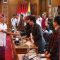 Gubernur Bali saat rapat kordinasi bersama para pimpinan perguruan tinggi negeri dan swasta se-Bali di Gedung Kertha Saba, Jaya Sabha, Senin (2/5/25). Foto: tim/diksimerdeka.com