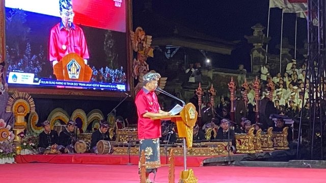 Gubernur Bali Wayan Koster saat membuka Bulan Bung Karno Tahun 2025, Minggu,(1/6/2025). Foto: dok/pribadi