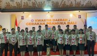 Peserta Sidang Paripurna Daerah (Sidparda) Gerakan Pramuka Bali 2025 berpose bersama usai pembukaan kegiatan di Aula Kwarda Bali, Jumat (27/6/2025). Foto: dok/pribadi
