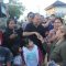 Gubernur Bali Wayan Koster saat menyapa warga Desa Selemadeg. Foto: dok/Pemprov Bali