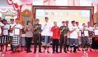 Gubernur Bali Wayan Koster meluncurkan secara simbolis Koperasi Desa/Kelurahan Merah Putih (Kopdes) di Provinsi Bali, Senin (21/07/2025). Foto: dok/Pemprov Bali