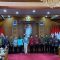Gubernur Bali Wayan Koster bersama Menteri Pariwisata RI Widiyanti Putri Wardhana dan jajaran Kementerian Pariwisata serta perwakilan kabupaten/kota se-Bali dalam pertemuan membahas arah kebijakan pengembangan pariwisata Bali ke depan, di Gedung Kertha Sabha, Jayasabha, Denpasar, Jumat (18/7/2025). Foto: dok/pribadi