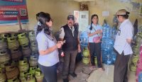 Inspeksi mendadak (sidak) ke sembilan pangkalan LPG 3 kg di Kota Denpasar, Rabu (16/7/2025). Foto: Agus Pebriana