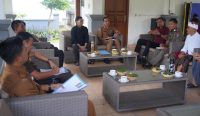 Bupati Klungkung, I Made Satria hentikan aktivitas pengerukan Bukit di Kecamatan Dawan