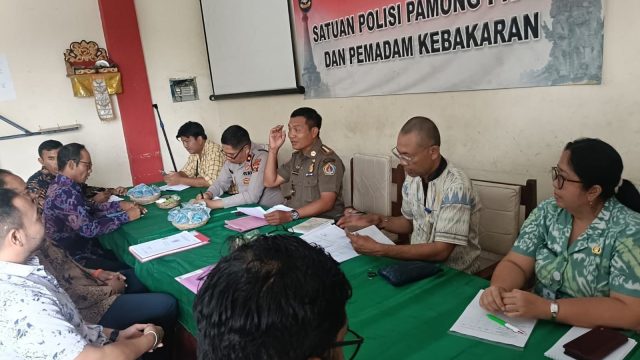 Rapat tindaklanjut hasil pengawasan aktivitas pembangunan di Kantor Satpol PP dan Damkar, Selasa (9/9/2025). Foto: dok/Pemkab Klungkung