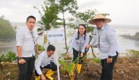 Jajaran Pemasyarakatan dan Imigrasi Bali menggelar kegiatan penanaman pohon kelapa, Selasa (09/09/2025). Foto: dok/Lapas Kelas II A Kerobokan