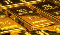 Kilau emas kian menggoda di tengah ketidakpastian global. Saat pasar bergejolak dan dolar melemah, logam mulia kembali jadi pelabuhan aman investor. Sumber foto: Unsplash.com