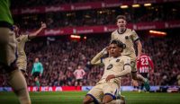 Lamine Yamal merayakan gol Barcelona ke gawang Athletic Bilbao pada laga La Liga