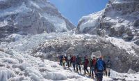 pendaki Gunung Everest musim semi jumlah pendaki asing Nepal