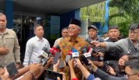 Menteri Dody Hanggodo saat memberikan keterangan pers.