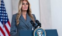Melania Trump memberikan pernyataan resmi di Washington terkait isu Epstein