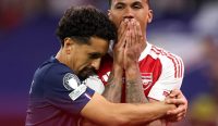 Rating Pemain PSG vs Arsenal: Kapten PSG, Marquinhos, memberikan dukungan kepada bek Arsenal, Gabriel Magalhaes, setelah kegagalannya dalam adu penalti memastikan kemenangan PSG pada final Liga Champions 2026.