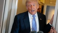 Presiden Amerika Serikat Donald Trump menyampaikan pernyataan soal penundaan serangan militer terhadap Iran demi kelanjutan negosiasi damai.