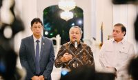 Gubernur Bank Indonesia Perry Warjiyo menyampaikan optimisme penguatan rupiah usai rapat terbatas bersama Presiden Prabowo Subianto di Istana Merdeka Jakarta.