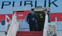 Presiden Prabowo Subianto tiba di Bandara Orly, Paris, Prancis, untuk memulai kunjungan resmi kenegaraan yang berfokus pada penguatan kerja sama strategis Indonesia-Prancis.