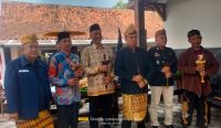 Pelaksanaan tradisi Suran dan Jamasan Pusaka Nusantara menjadi ruang mempererat persaudaraan lintas suku, agama, dan budaya di Provinsi Lampung. Foto: dok/ist