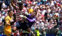 Teks Alt: Amerika Serikat vs Australia 2-0, Alex Freeman mencetak gol kedua AS ke gawang Australia di Piala Dunia 2026