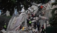 Gempa Venezuela menyebabkan Bandara Internasional Simón Bolívar mengalami kerusakan parah sehingga operasional bandara, layanan metro, dan kereta api dihentikan sementara.