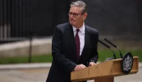 Keir Starmer Mundur saat Perdana Menteri Inggris menyampaikan pidato pengunduran diri di Downing Street London