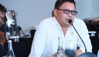 Nengah Senantara tolak gedung 45 meter di Bali saat menghadiri rapat pembahasan tata ruang dan pembangunan Bali Selatan
