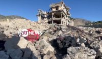 Reruntuhan bangunan akibat serangan udara Pakistan di wilayah perbatasan Afghanistan yang menewaskan puluhan warga sipil.