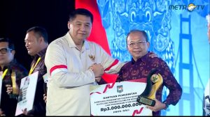 Gubernur Bali, Wayan Koster menerima penghargaan Provinsi Bali berhasil meraih penghargaan Terbaik Pertama pada Kategori Penanggulangan Kemiskinan dan Penurunan Stunting tingkat provinsi dalam ajang Apresiasi Pemerintah Daerah Berprestasi Tahun 2026 yang digelar Kementerian Dalam Negeri (Kemendagri) di Grand Ballroom Yogyakarta Marriott Hotel, Kamis (4/6/2026).