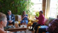 Gubernur Bali Wayan Koster menawarkan peluang investasi hijau kepada pelaku usaha dan lembaga keuangan internasional dalam forum Indonesia Climate Leadership Luncheon yang menjadi bagian dari rangkaian London Climate Action Week 2026 di London, Inggris, Kamis (25/6).