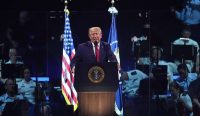 Donald Trump menyampaikan pidato HUT ke-250 Amerika Serikat di National Mall Washington DC sambil mengklaim era keemasan Amerika telah dimulai.