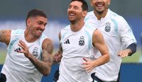 Spanyol vs Argentina - Lionel Messi, Rodrigo De Paul, dan Leandro Paredes menjalani sesi latihan bersama Timnas Argentina menjelang final Piala Dunia 2026.
