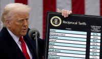 Tarif Impor Trump menjadi sorotan setelah Mahkamah Agung AS membatalkan sebagian kebijakan tarif yang memaksa pemerintah mengembalikan dana kepada perusahaan.