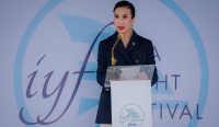 Menteri Pariwisata Widiyanti Putri Wardhana berbicara di INSA Yacht Festival 2026 Bali