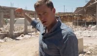 Potret koresponden NBC News, Matt Bradley, saat menjalankan tugas jurnalistik di Tepi Barat sebelum menjadi korban serangan brutal pemukim Israel.