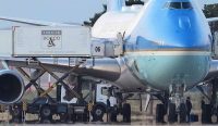 Truk katering terparkir di dekat Air Force One saat Donald Trump tiba di Bandara Ankara