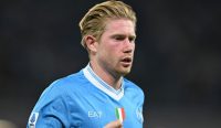 evin De Bruyne berseragam SSC Napoli siap menjadi starter menggantikan Scott McTominay dalam laga krusial sesuai ulasan Prediksi Inter Milan vs Napoli.