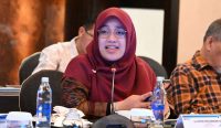 Potret Anggota Komisi XII DPR RI Meitri Citra Wardani yang mendesak pemerintah memperkuat sistem mitigasi bencana geologi menyusul rentetan erupsi gunung api di Indonesia. (Kredit Foto: Hal/Alma)
