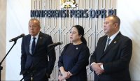 Ketua DPR RI Puan Maharani memberikan keterangan tegas untuk meredam spekulasi wacana Ambang Batas Parlemen 5 Persen dalam revisi UU Pemilu di Gedung Parlemen Senayan. Foto: Dok. DPR RI.
