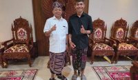Gubernur Bali Wayan Koster bersama bartender asal Bali yang meraih juara II The TDuB World Championship – Grand Finals di Las Vegas, Gede Rico Hardiana Widnyana.