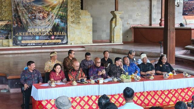 Jajaran Pansus TRAP saat menerima aspirasi dari FOR Hati Bali. Foto: dok/diksimerdeka.com