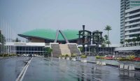 Pemandangan Gedung Nusantara kompleks parlemen Senayan yang kini dikritik akibat dominasi Koalisi Gemuk DPR yang melemahkan fungsi pengawasan pemerintah. Foto: Dino Januarsa/Unsplash.